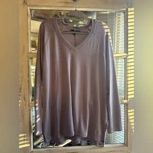 B38 Banana Republic | Lavender V-Neck Long Sleeve Top